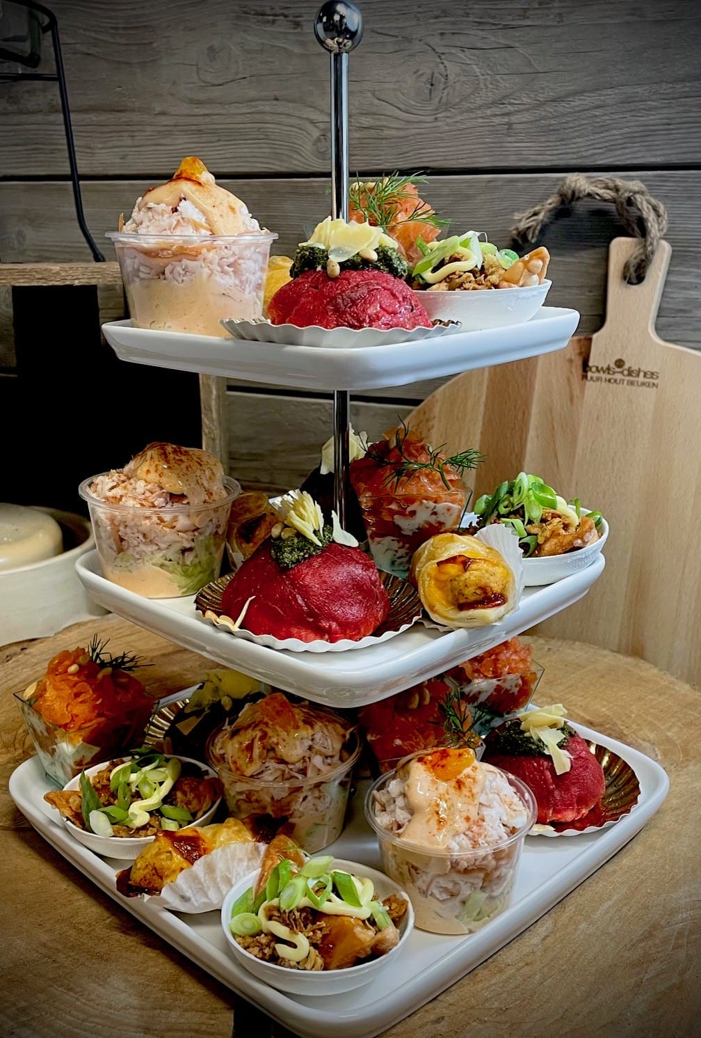 Etagère de luxe, incl. etagère, welke beschikbaar(foto kan afwijken van de werkelijkheid)