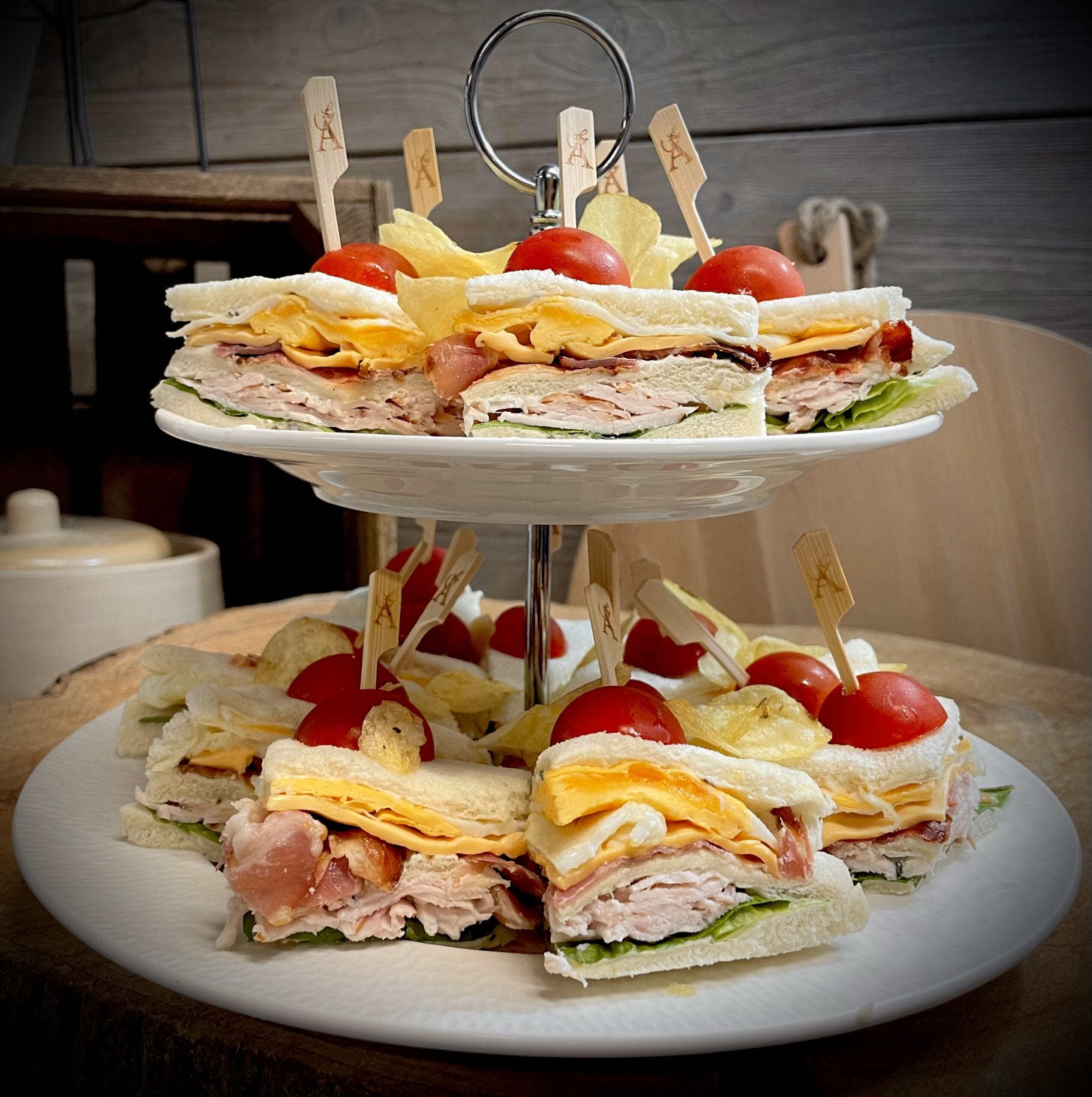 Mini Club sandwich per 8 stuks €14,50